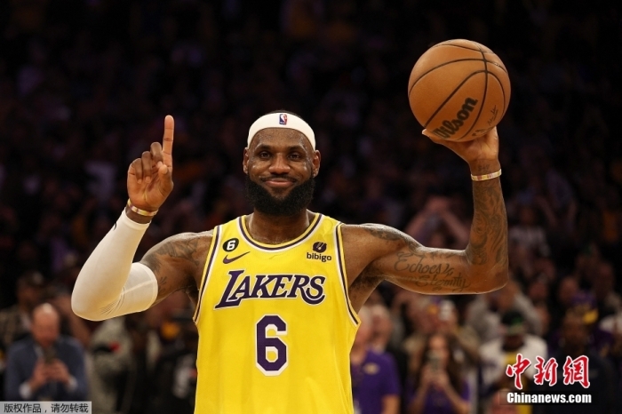 数字之夜：詹姆斯凭后仰跳投突破38388分，成为