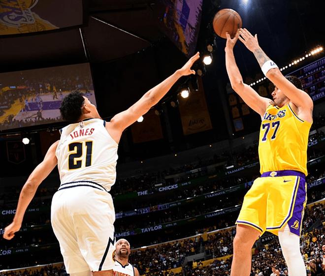 掘金逆转未果湖人胜出里皇卢卡双核爆发