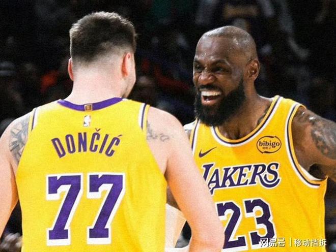 勒布朗-詹姆斯今夏或留湖人 三巨头稳定表现成关