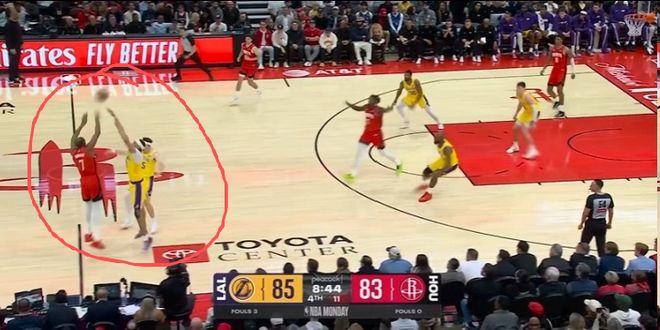 湖人逆转火箭杜兰特失误成关键 战术调整助卡位