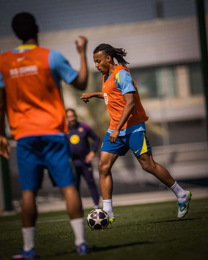 巴萨欧冠备战首日训练曝光 球员状态引关注