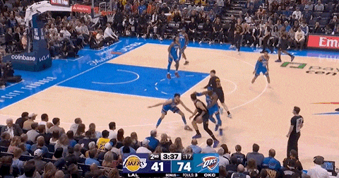 雷霆血虐湖人43分 东契奇伤退冲击季后赛资格