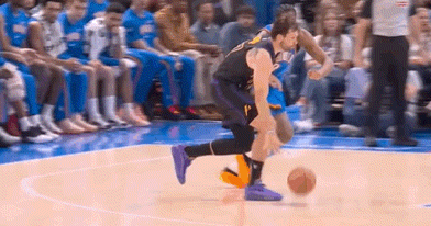 雷霆血虐湖人43分 东契奇伤退冲击季后赛资格